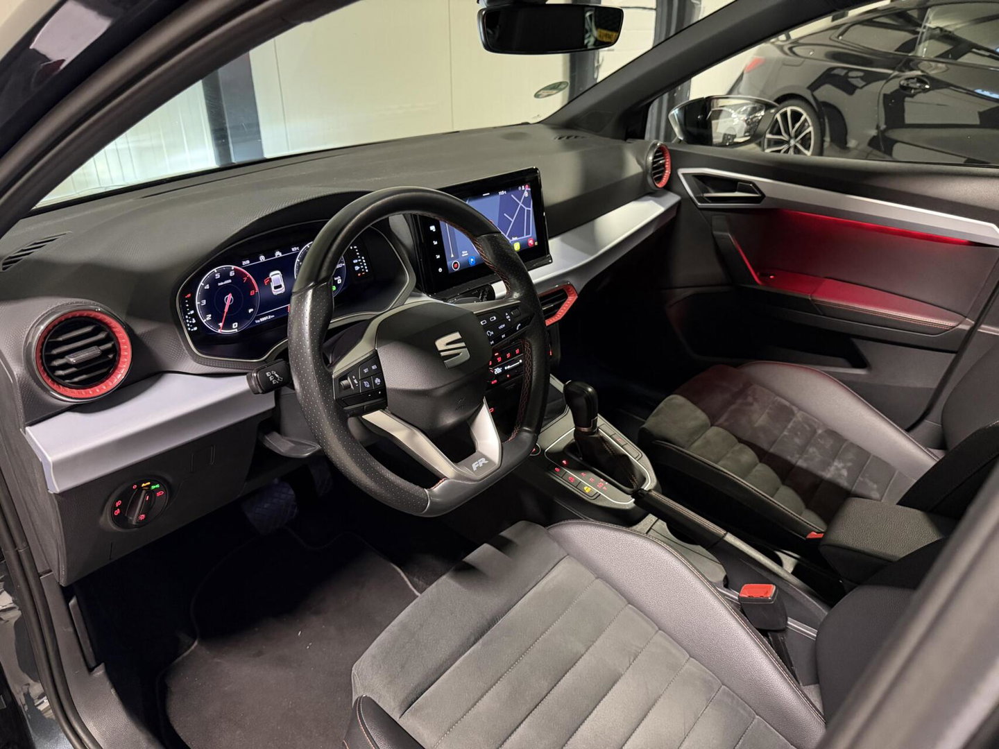 SEAT Ibiza 1.5 TSI FR 150PK DSG Pano Virtual Facelift LED
