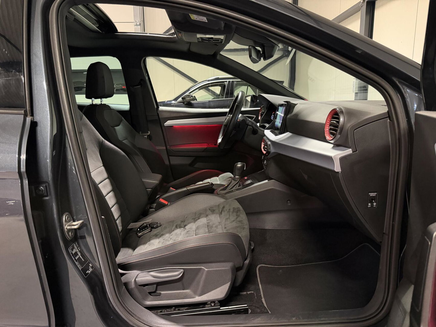 SEAT Ibiza 1.5 TSI FR 150PK DSG Pano Virtual Facelift LED