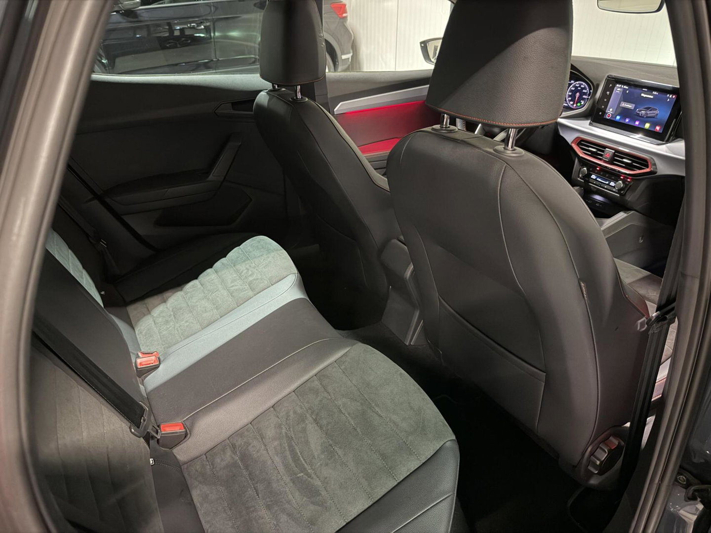 SEAT Ibiza 1.5 TSI FR 150PK DSG Pano Virtual Facelift LED