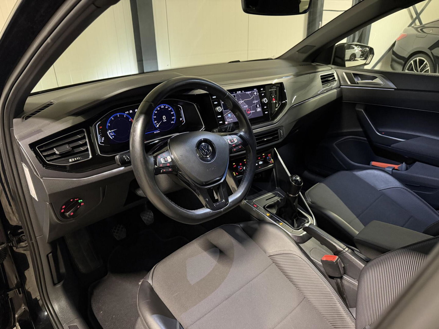 Volkswagen Polo 1.0 TSI R-line Virtual LED Stoelverwarming