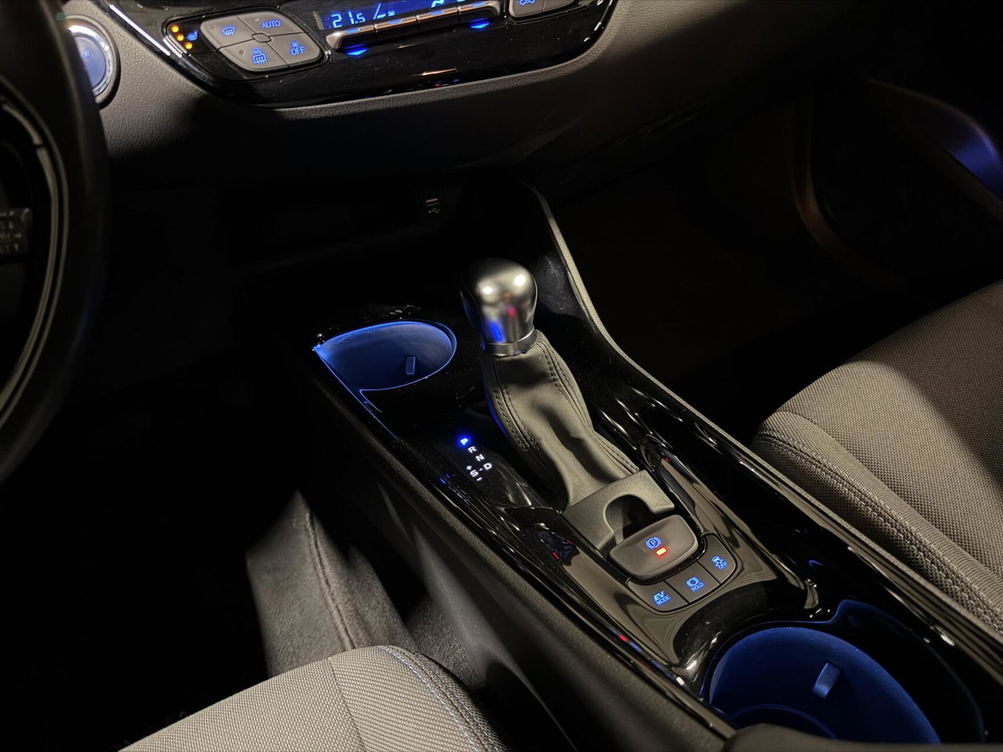 Toyota C-HR 2.0 Hybrid 184PK Style Navi Dodehoek Camera JBL