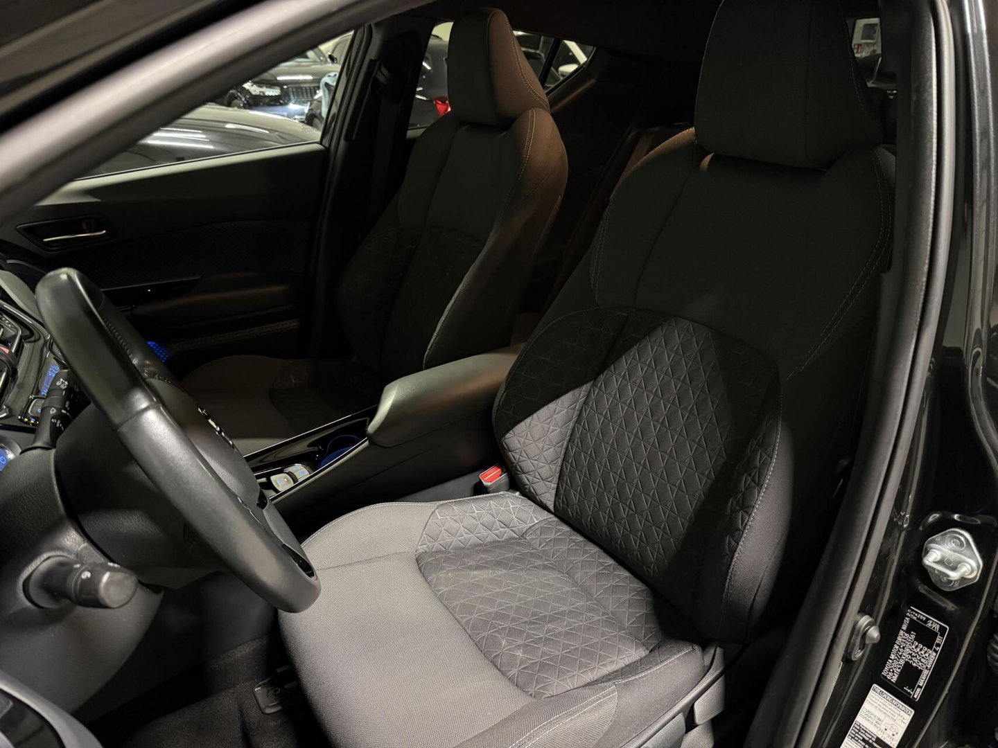 Toyota C-HR 2.0 Hybrid 184PK Style Navi Dodehoek Camera JBL