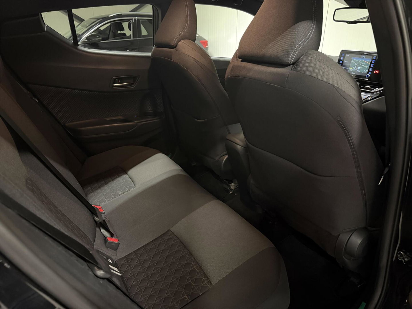 Toyota C-HR 2.0 Hybrid 184PK Style Navi Dodehoek Camera JBL