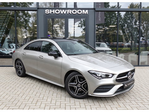 Mercedes-Benz CLA-Klasse 180 AMG PANO CAM SFEER