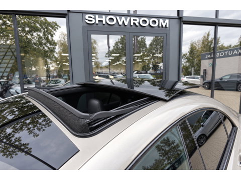 Mercedes-Benz CLA-Klasse 180 AMG PANO CAM SFEER