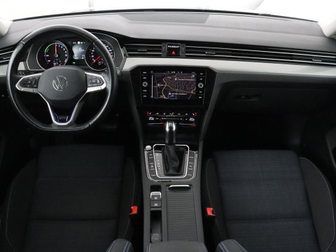Volkswagen Passat Variant 1.4 TSI PHEV GTE Business | SOH 92,8% | Adaptive Cruise | Stoelverwarming | Massage | Camera | LED | Carplay | Climate control