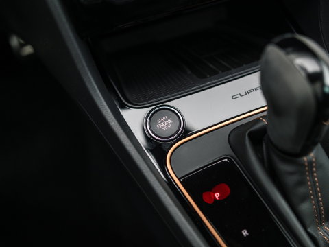 SEAT Leon ST 2.0 TSI CUPRA R 4DRIVE BLACKNESS GREY CARBON