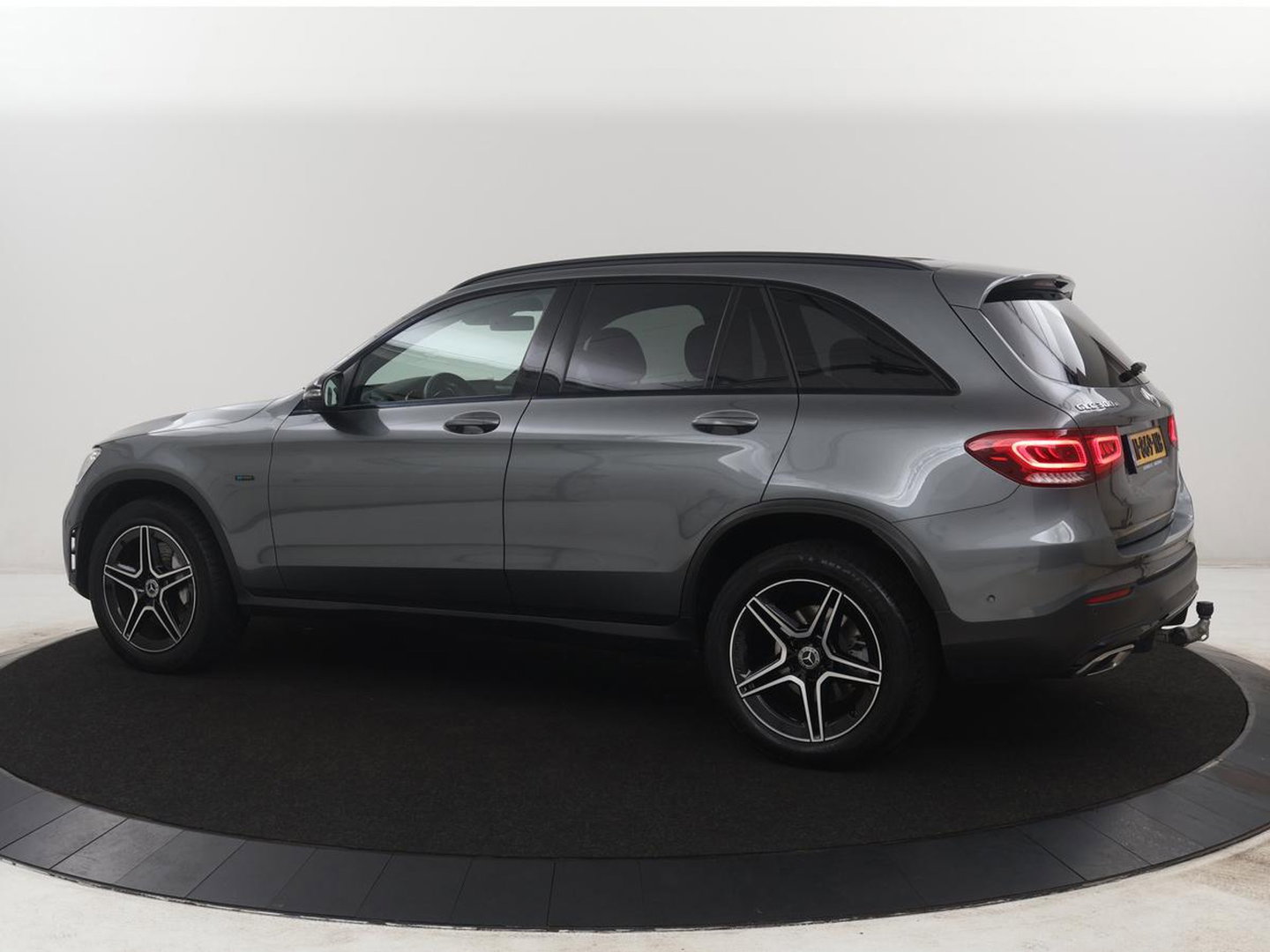 Mercedes-Benz GLC 300e 4MATIC Premium Plus