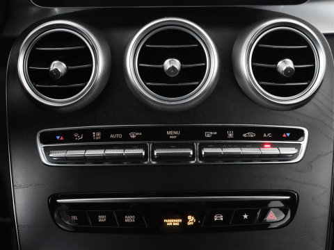Mercedes-Benz GLC 300e 4MATIC Premium Plus