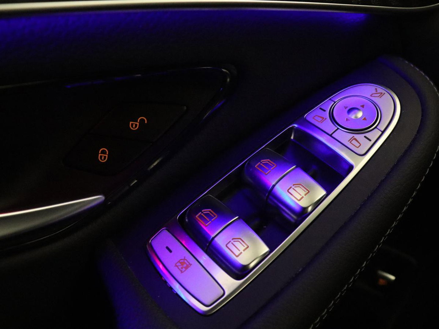 Mercedes-Benz GLC 300e 4MATIC Premium Plus