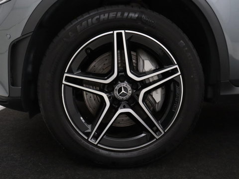 Mercedes-Benz GLC 300e 4MATIC Premium Plus