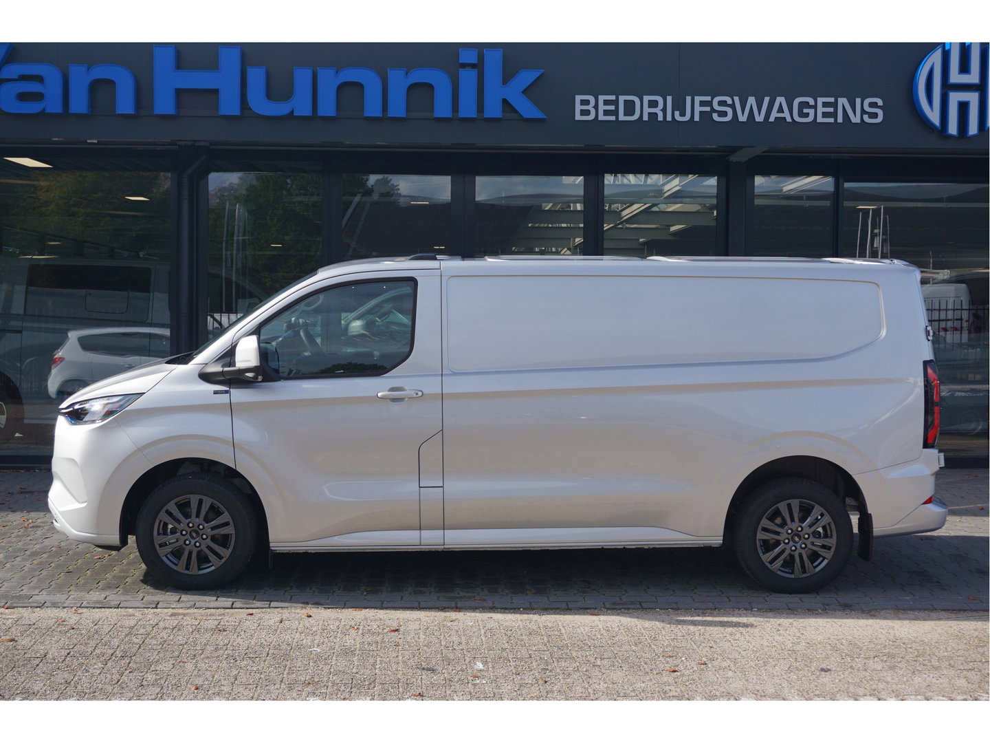 Ford Transit Custom 340L 218PK 71KWH Limited Elektrisch AUT BPM VRIJ!! Navi, ACC, 360° Cam, 17" LM NR. EC31