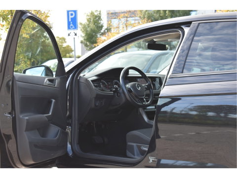 Volkswagen Polo 1.0 TSI R-Line Edition Executive 96 pk | NL-Auto | Carplay | Autom.airco | Adapt.CC | DAB | PDC rondom | LM-Velgen | NAP
