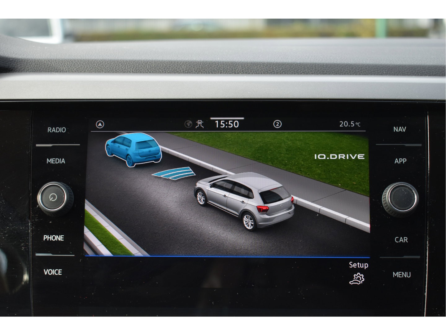 Volkswagen Polo 1.0 TSI R-Line Edition Executive 96 pk | NL-Auto | Carplay | Autom.airco | Adapt.CC | DAB | PDC rondom | LM-Velgen | NAP