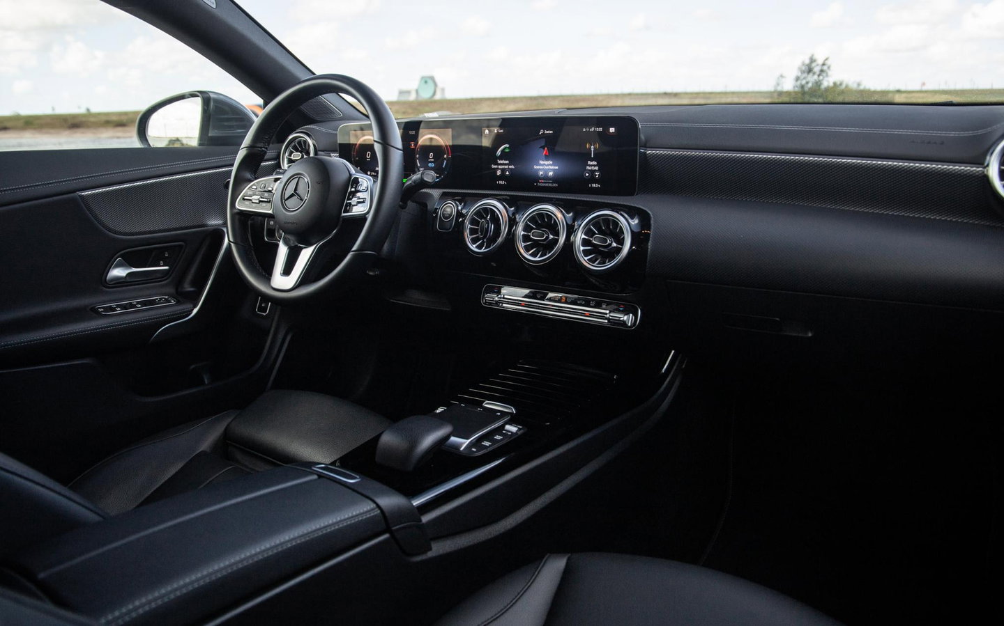 Mercedes-Benz CLA Shooting Brake 250e Business Solution (PHEV) CARPLAY / CRUISE CONTROLE / AMBIENT LIGHTING / CAMERA