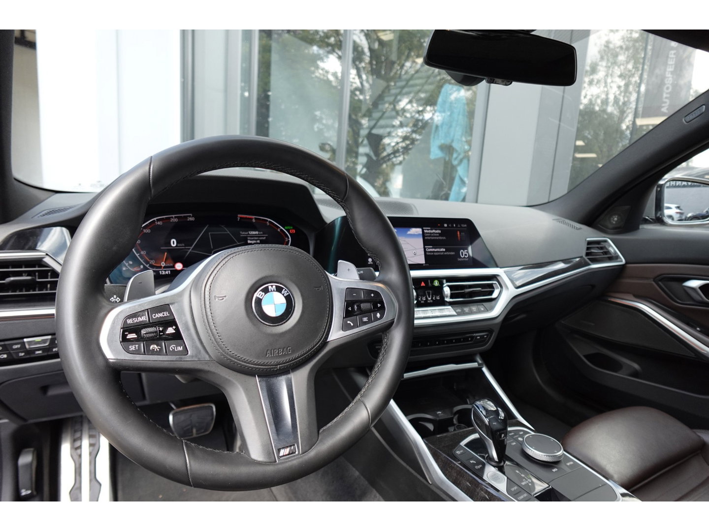 BMW 3-serie 320i High Executive PANO H&K LEDER