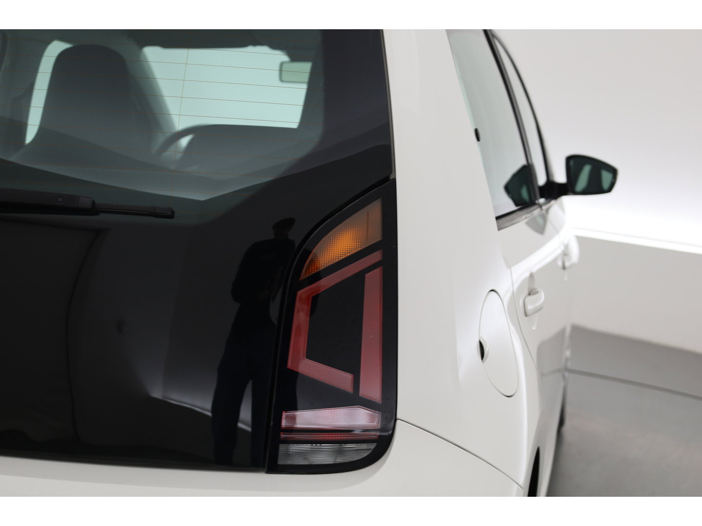 Volkswagen up! 1.0 BMT move up! | Rijklaar! | Bluetooth | Cruise | All Seasons | PDC A | Airco