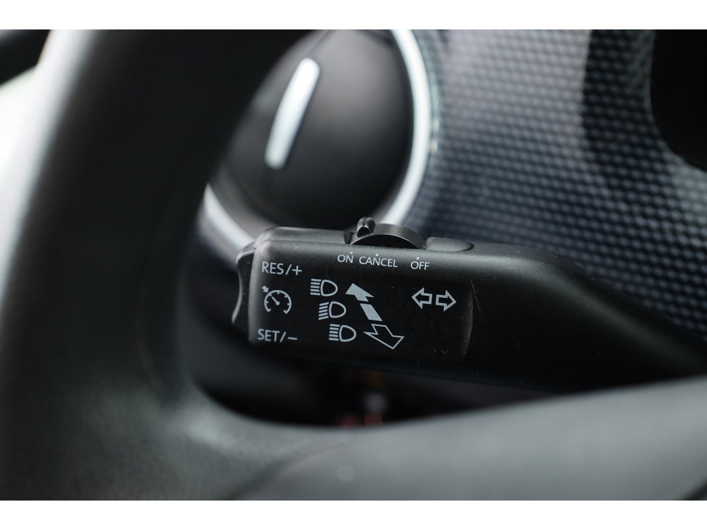 Volkswagen up! 1.0 BMT move up! | Rijklaar! | Bluetooth | Cruise | All Seasons | PDC A | Airco