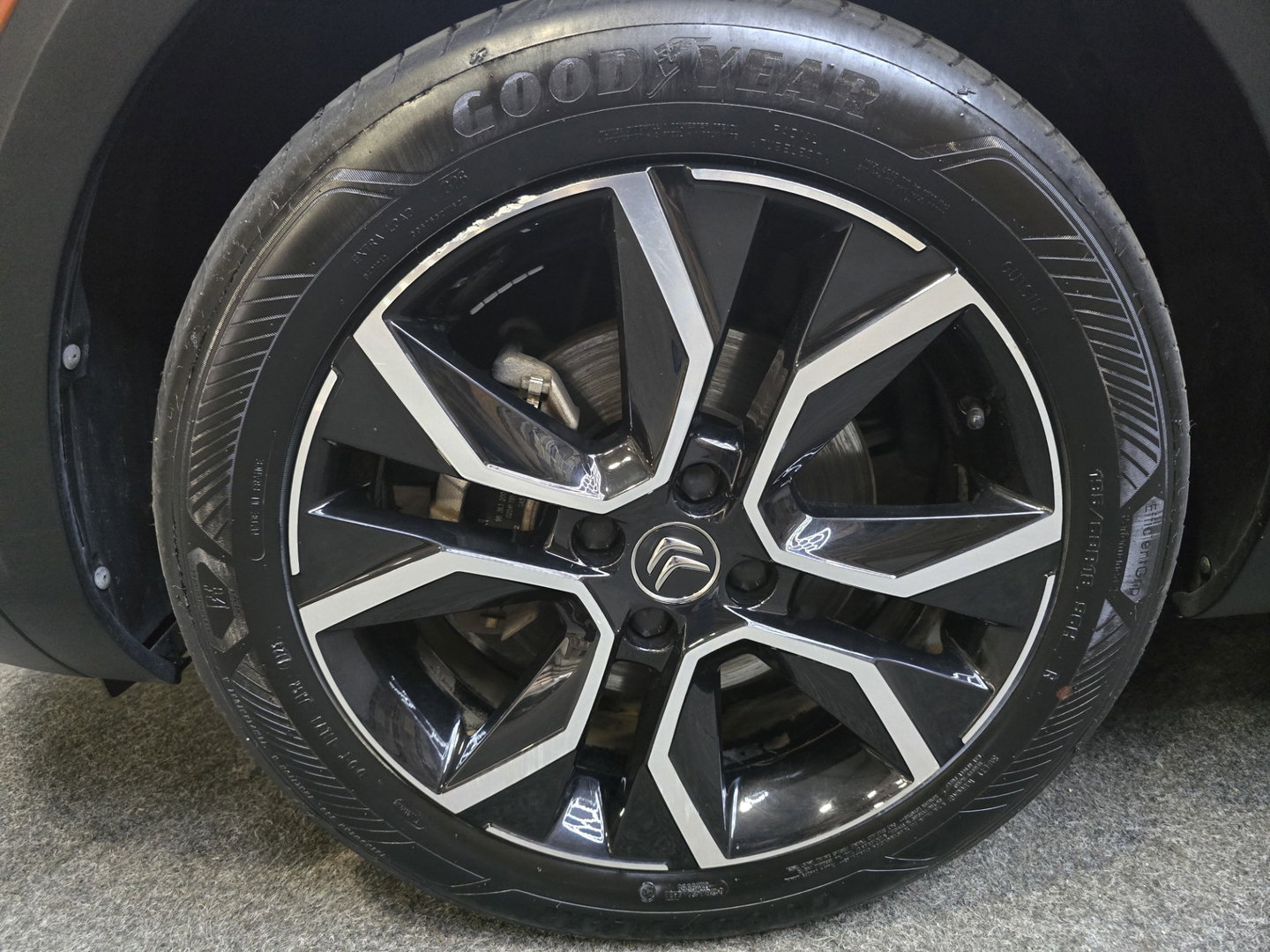 Citroën Ë-C4 You 50 kWh Pano HUD PDC Leder Navi Camera LM SOH 90% 18"LM