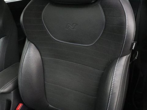 Hyundai i30 2.0 T-GDI N1 Performance | Panoramadak | Memory | Cruise control | Stuur/stoel verwarming | Camera | Park assist | Carplay | Climate control | 19" velgen