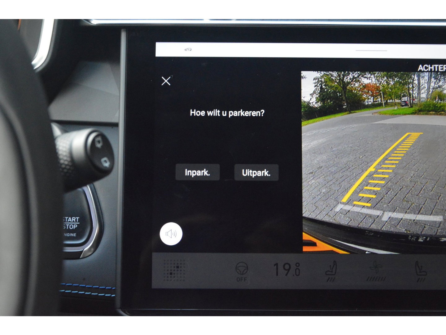Lynk & Co 01 Hybrid| 80km Elektrisch! | Infinity sound | Zwarte hemel | 360° Camera | Panoramadak |