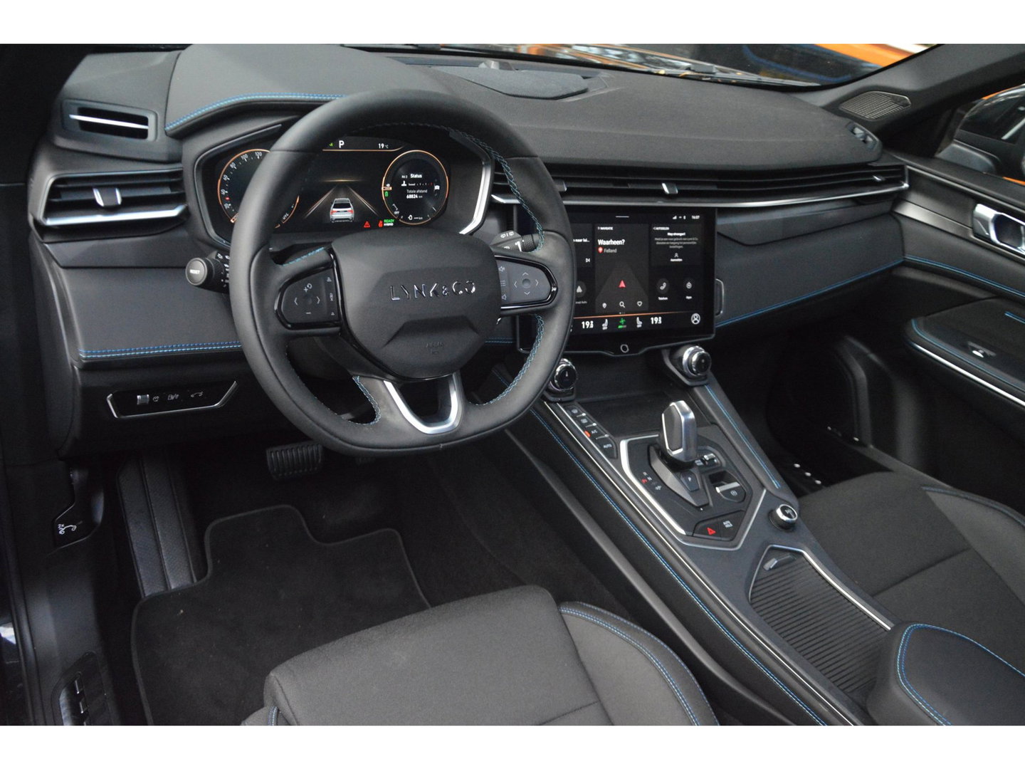 Lynk & Co 01 Hybrid| 80km Elektrisch! | Infinity sound | Zwarte hemel | 360° Camera | Panoramadak |