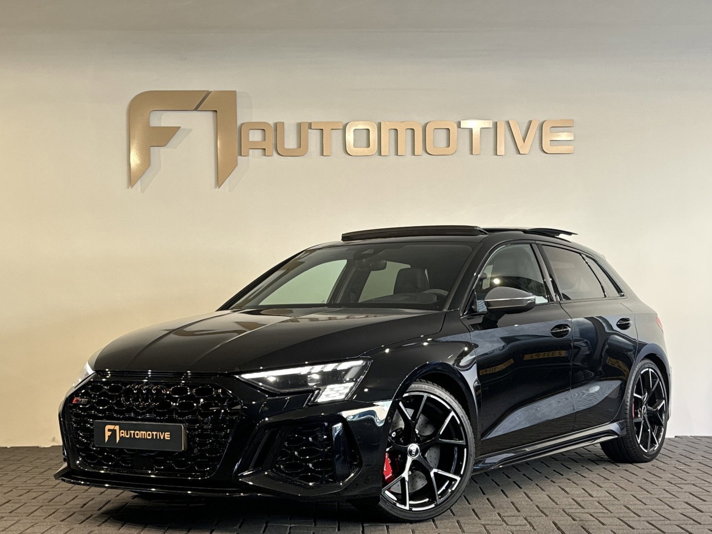 Audi RS3 Sportback 2.5 TFSI quattro Pano|Keramisch|B&O|HuD|Keyless