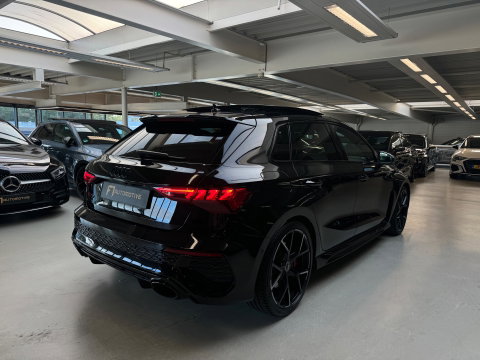 Audi RS3 Sportback 2.5 TFSI quattro Pano|Keramisch|B&O|HuD|Keyless