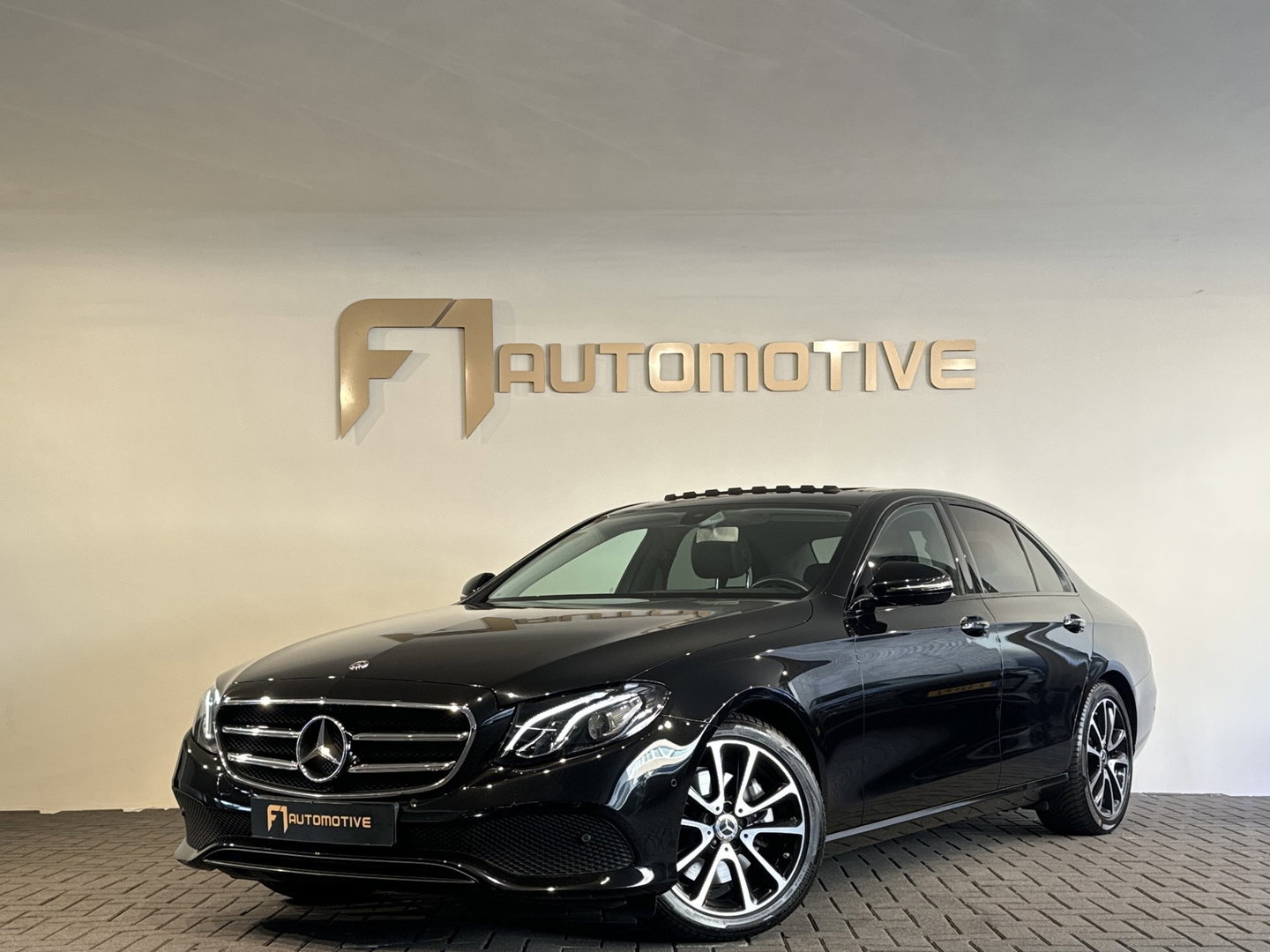 Mercedes-Benz E-Klasse 200 4MATIC Pano|BlindSpot|Cruise Control|Camera