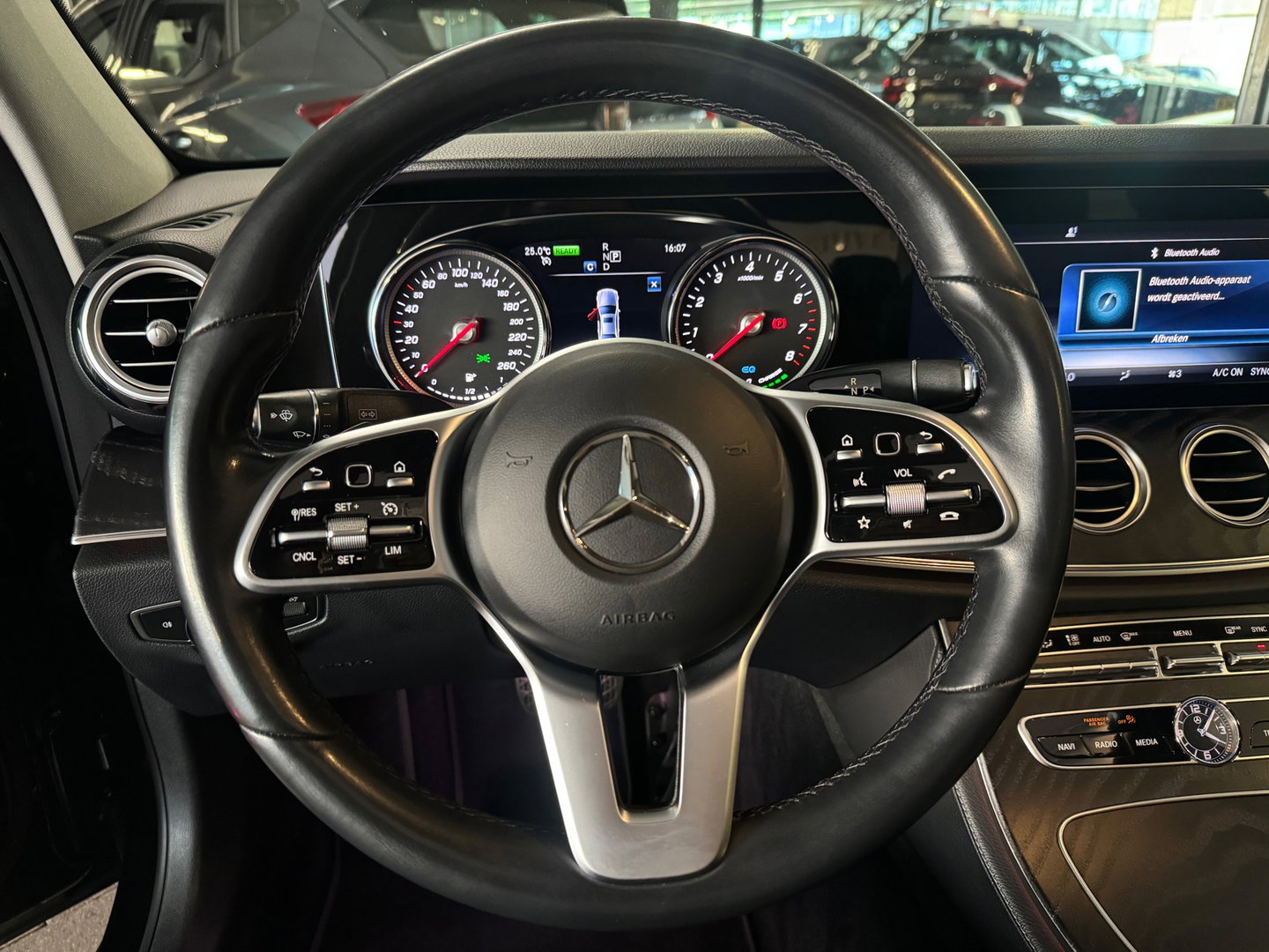 Mercedes-Benz E-Klasse 200 4MATIC Pano|BlindSpot|Cruise Control|Camera