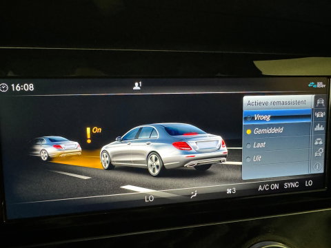 Mercedes-Benz E-Klasse 200 4MATIC Pano|BlindSpot|Cruise Control|Camera