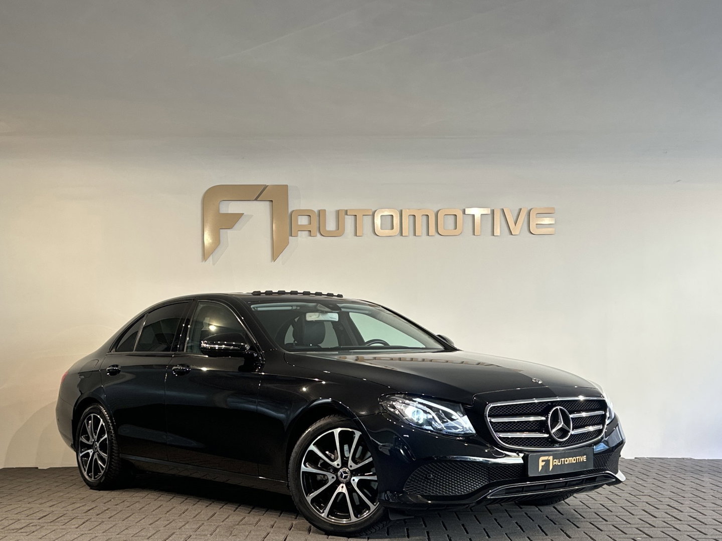 Mercedes-Benz E-Klasse 200 4MATIC Pano|BlindSpot|Cruise Control|Camera