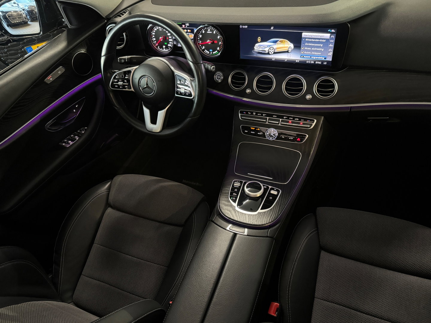 Mercedes-Benz E-Klasse 200 4MATIC Pano|BlindSpot|Cruise Control|Camera