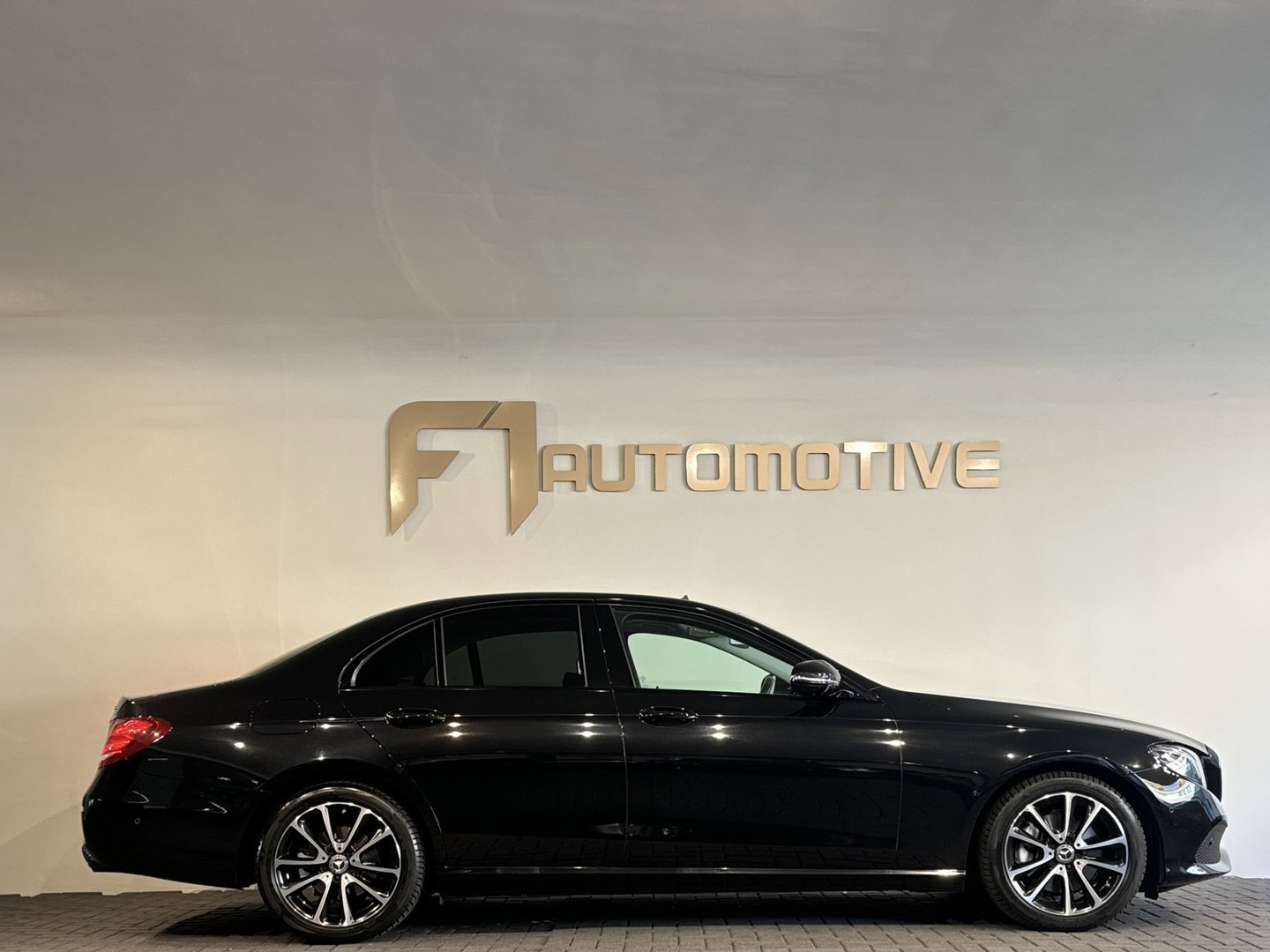 Mercedes-Benz E-Klasse 200 4MATIC Pano|BlindSpot|Cruise Control|Camera