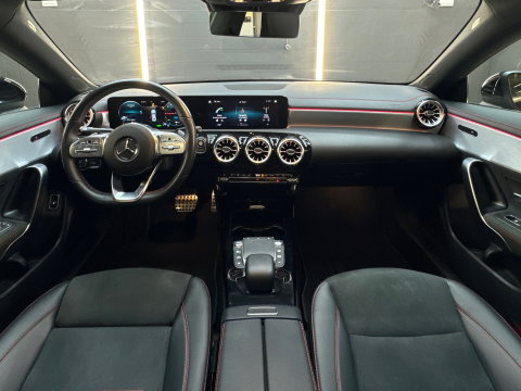 Mercedes-Benz CLA-Klasse 250 e AMG Pano|Sfeer|Camera|Dodehoek