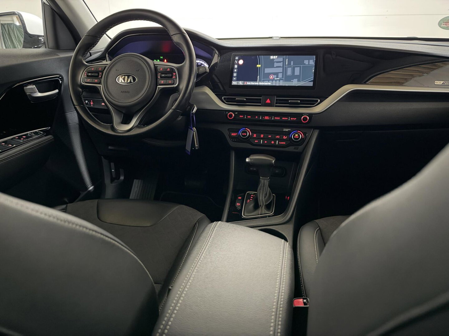 Kia Niro 1.6 GDi Hybrid DynamicLine ACC Camera Carplay Trekh. NAP