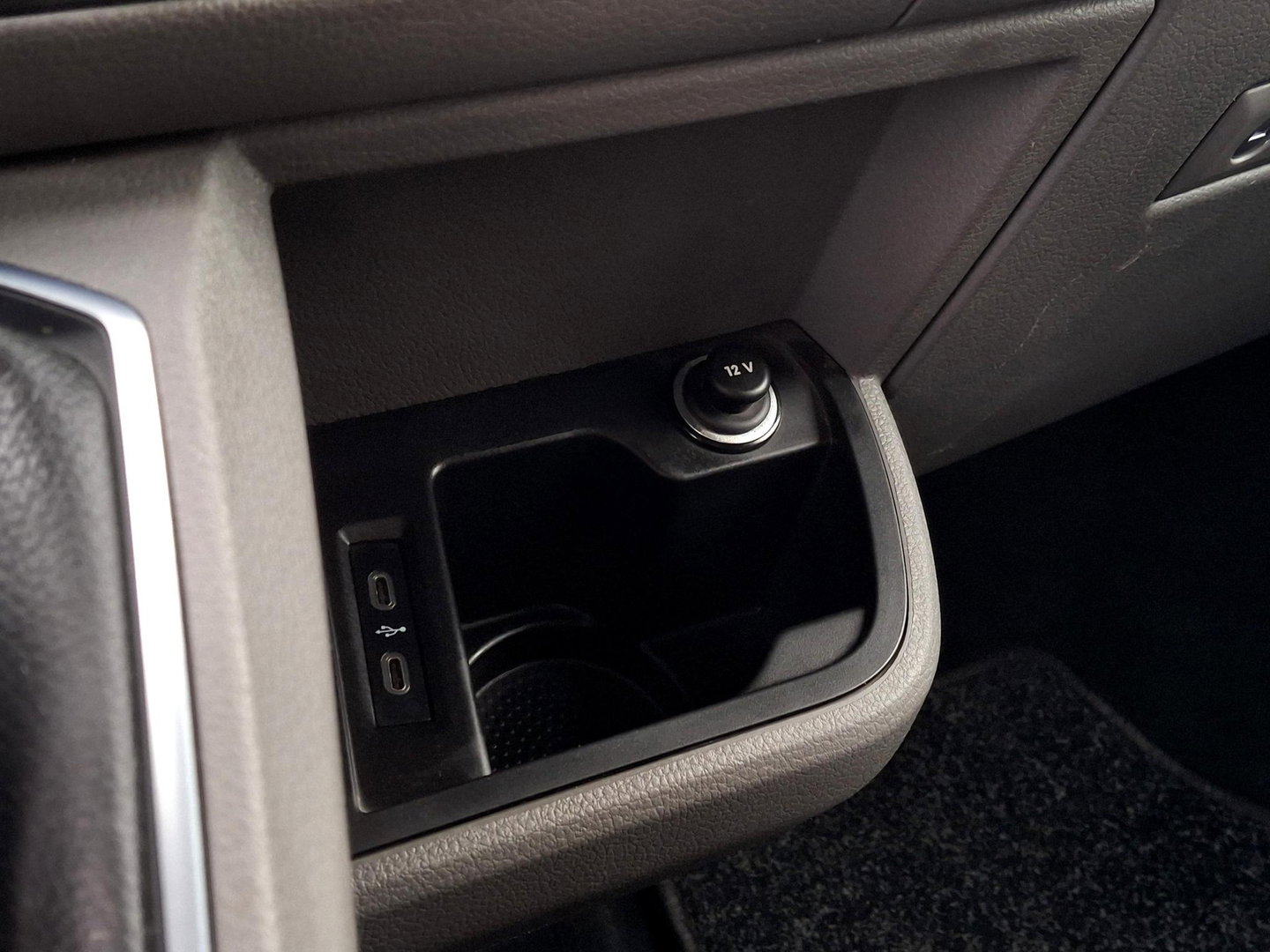 Volkswagen Transporter 2.0 TDI L2H1 Bulli | ADAPTIEF | TREKHAAK | LED | LEDER | LMV |