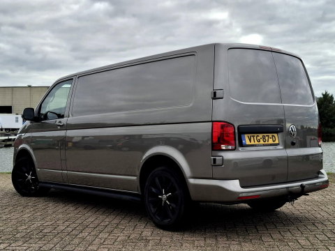 Volkswagen Transporter 2.0 TDI L2H1 Bulli | ADAPTIEF | TREKHAAK | LED | LEDER | LMV |