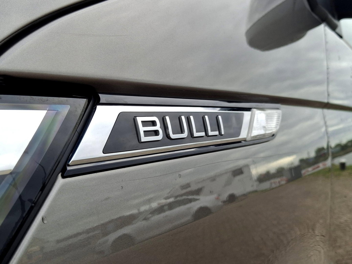 Volkswagen Transporter 2.0 TDI L2H1 Bulli | ADAPTIEF | TREKHAAK | LED | LEDER | LMV |