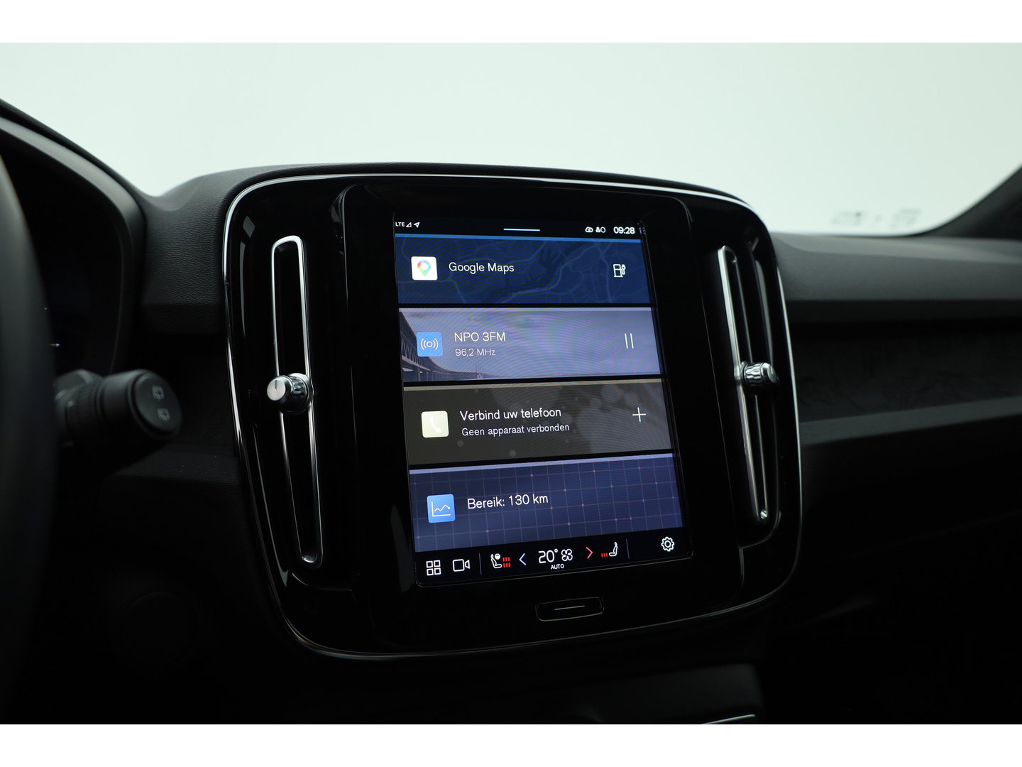 Volvo XC40 Recharge Twin 408PK Ultimate |SoH 95%| Pano-dak | Trekhaak | 360 camera |Stoel + stuurverw. | Warmtepomp |