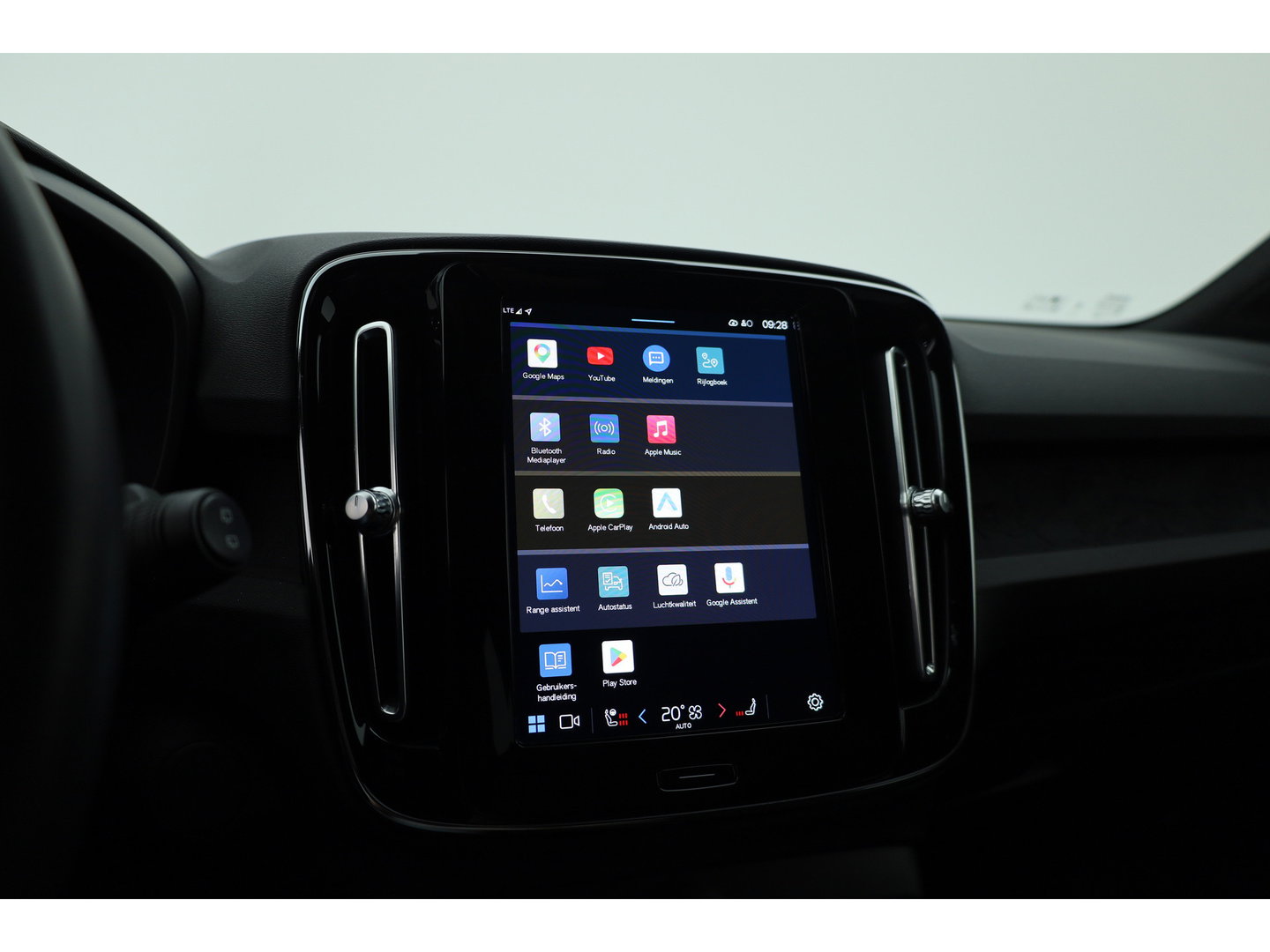 Volvo XC40 Recharge Twin 408PK Ultimate |SoH 95%| Pano-dak | Trekhaak | 360 camera |Stoel + stuurverw. | Warmtepomp |