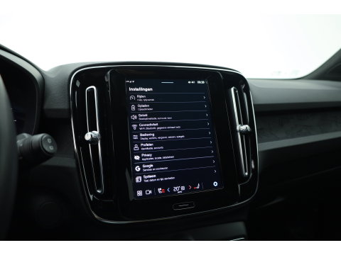 Volvo XC40 Recharge Twin 408PK Ultimate |SoH 95%| Pano-dak | Trekhaak | 360 camera |Stoel + stuurverw. | Warmtepomp |