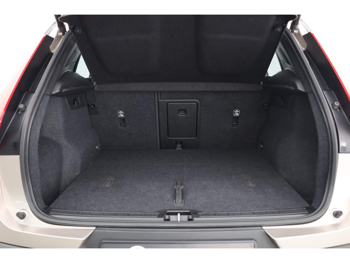 Volvo XC40 Recharge Twin 408PK Ultimate |SoH 95%| Pano-dak | Trekhaak | 360 camera |Stoel + stuurverw. | Warmtepomp |