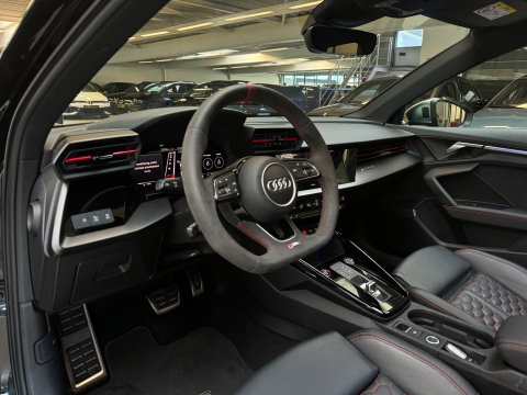Audi RS3 Sportback 2.5 TFSI quattro Pano|Keramisch|B&O|HuD|Keyless