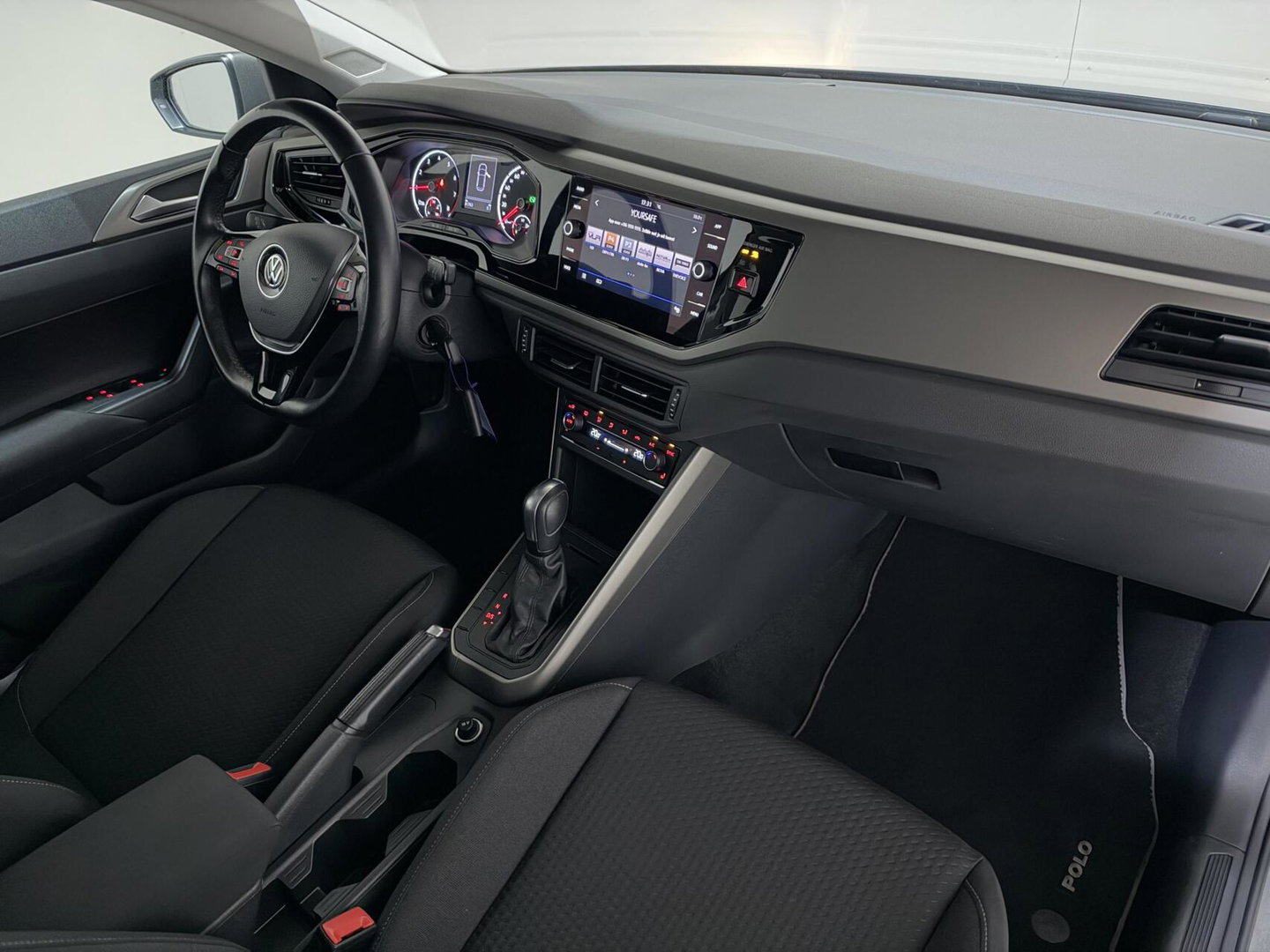 Volkswagen Polo 1.0 TSI 17” R-Line DSG CarPlay Stoelverwarming