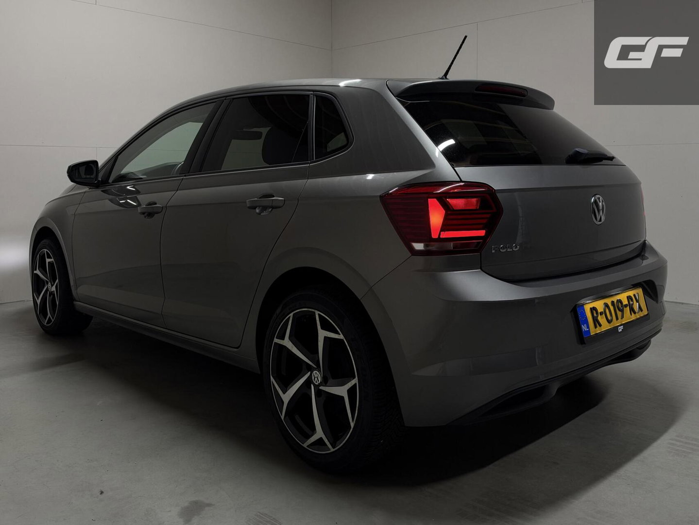 Volkswagen Polo 1.0 TSI 17” R-Line DSG CarPlay Stoelverwarming