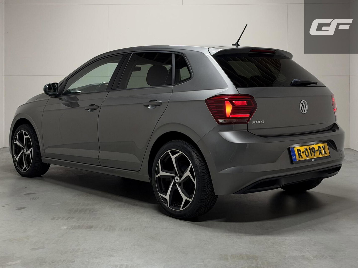 Volkswagen Polo 1.0 TSI 17” R-Line DSG CarPlay Stoelverwarming