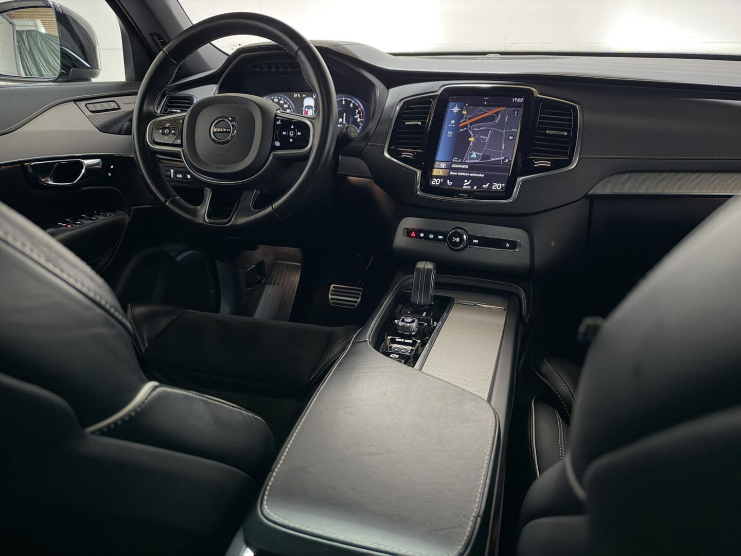 Volvo XC90 2.0 T8 Recharge AWD R-Design Polestar Pano H/K Luchtvering