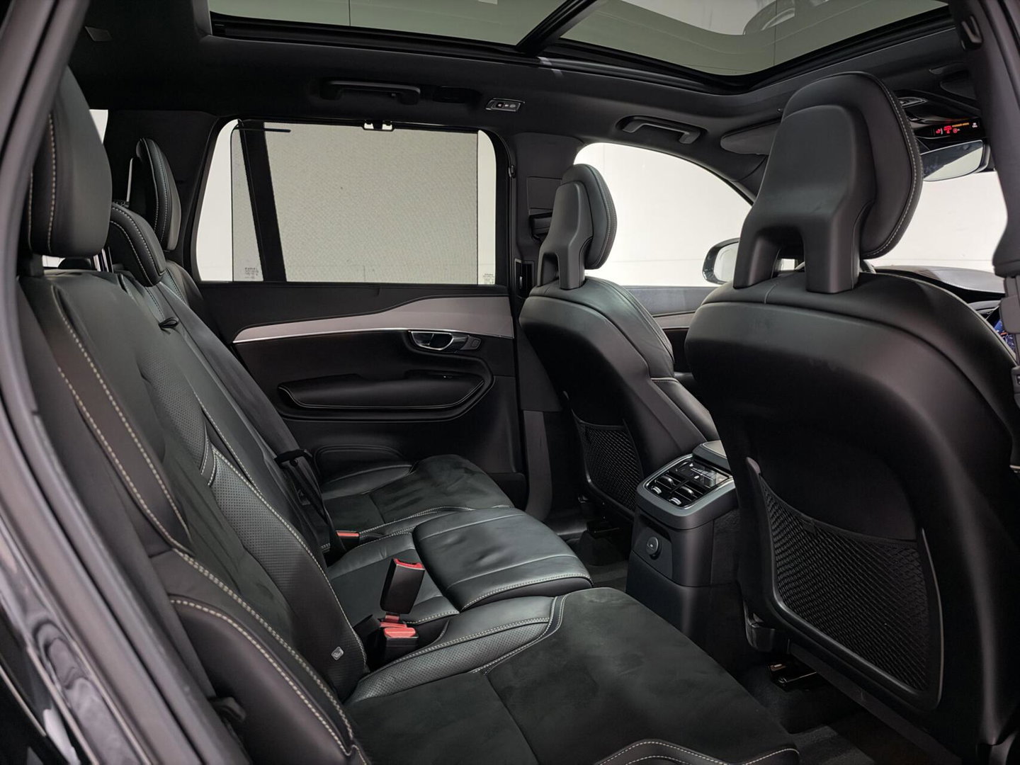 Volvo XC90 2.0 T8 Recharge AWD R-Design Polestar Pano H/K Luchtvering