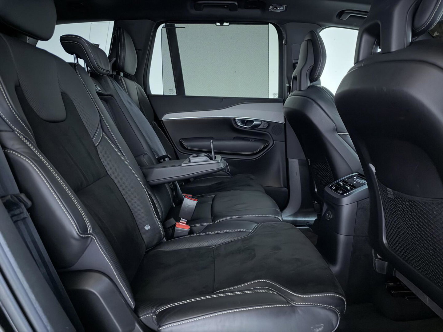 Volvo XC90 2.0 T8 Recharge AWD R-Design Polestar Pano H/K Luchtvering